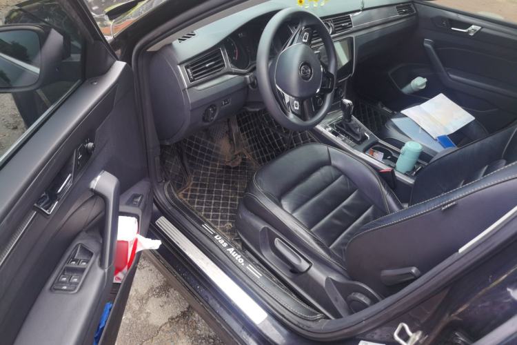 Used Volkswagen Passat 2016 330TSI DSG Luxury Edition Driver Seat