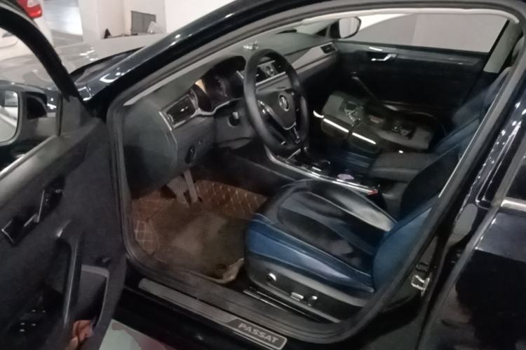 Used Volkswagen Passat  Driver Seat