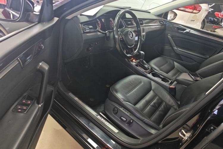 Used Volkswagen Passat 2016 330TSI DSG Prestige Edition Driver Seat