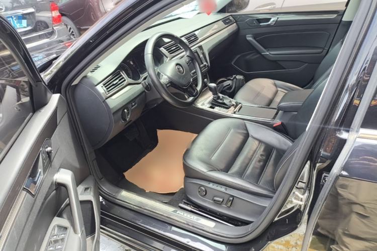 Used Volkswagen Passat 2016 380TSI DSG Prestige Edition Driver Seat