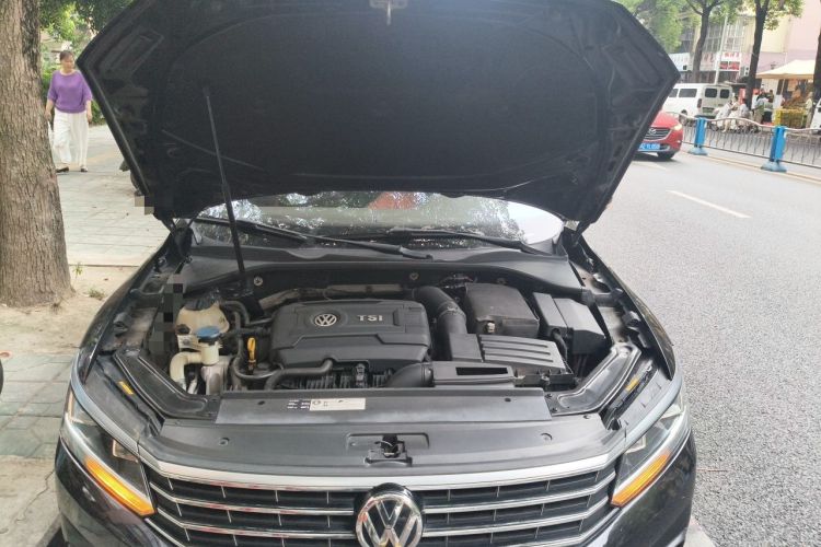 Used Volkswagen Passat 2016 330TSI DSG Luxury Edition Engine Bay