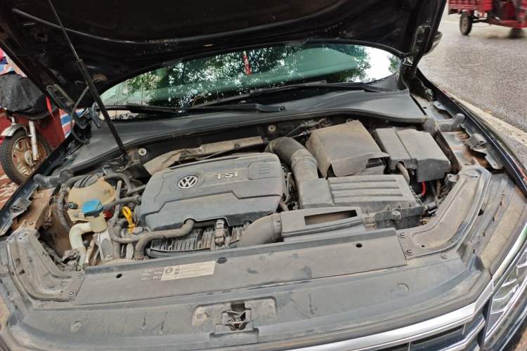 Used Volkswagen Passat 2016 330TSI DSG Luxury Edition Engine Bay