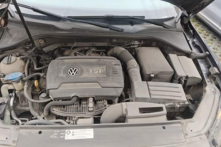 Used Volkswagen Passat 2016 330TSI DSG Luxury Edition Engine Bay