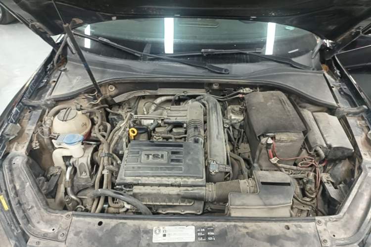 Used Volkswagen Passat 2016 280TSI DSG Prestige Edition Engine Bay
