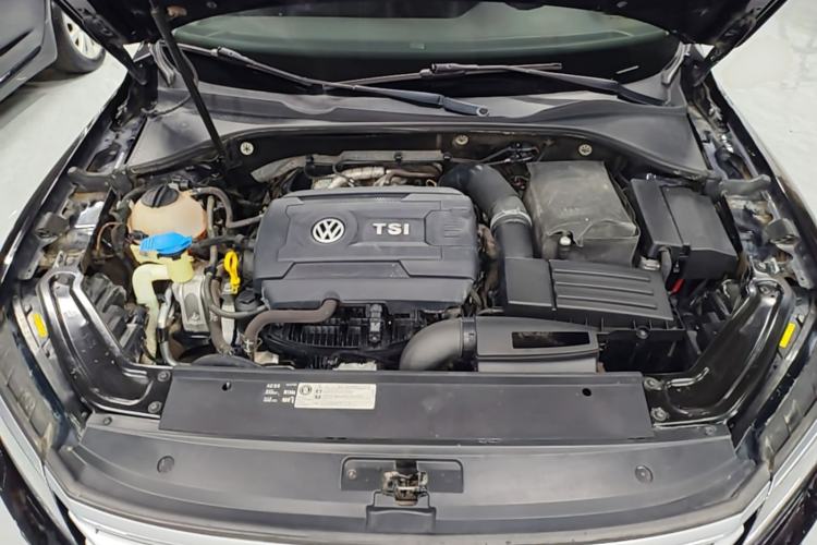 Used Volkswagen Passat 2016 330TSI DSG Prestige Edition Engine Bay