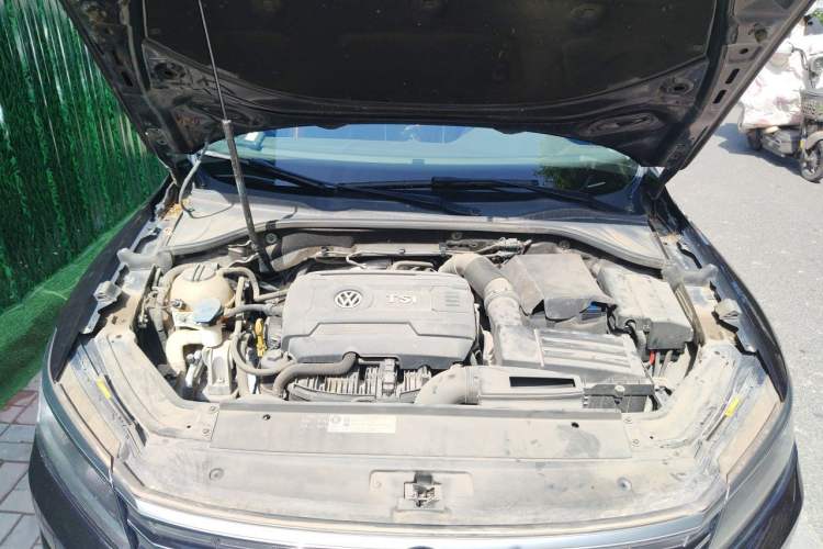 Used Volkswagen Passat 2016 330TSI DSG Luxury Edition Engine Bay
