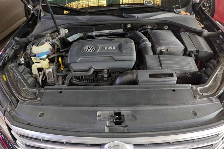 Used Volkswagen Passat 2016 330TSI DSG Prestige Edition Engine Bay