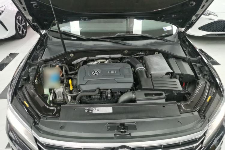 Used Volkswagen Passat 2016 330TSI DSG Luxury Edition Engine Bay