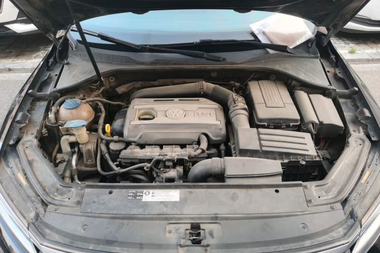 Used Volkswagen Passat 2016 330TSI DSG Luxury Edition Engine Bay