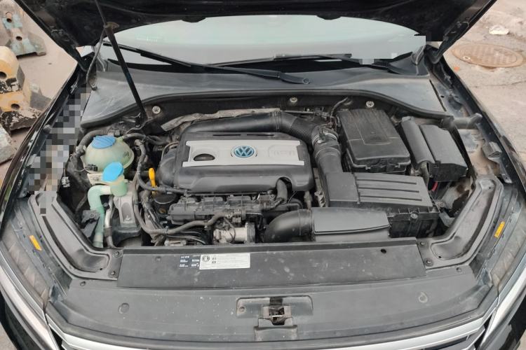 Used Volkswagen Passat 2016 330TSI DSG Luxury Edition Engine Bay