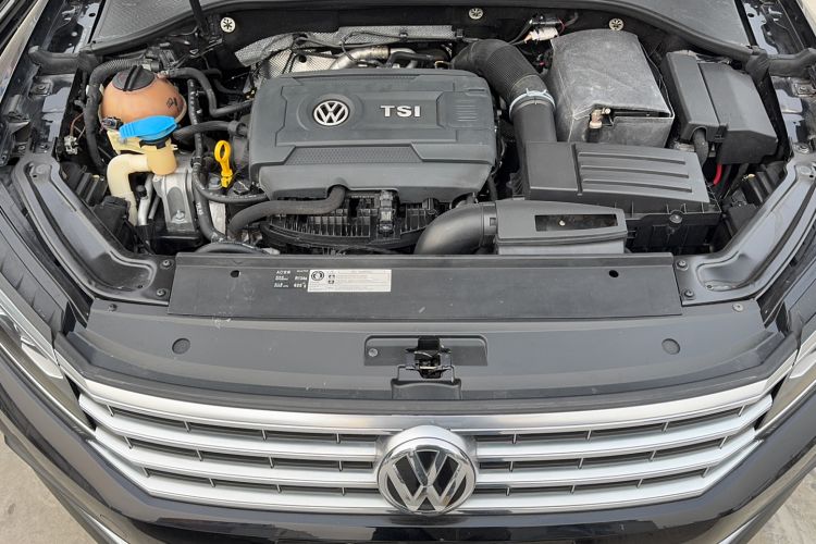 Used Volkswagen Passat 2016 380TSI DSG Ultimate Edition Engine Bay