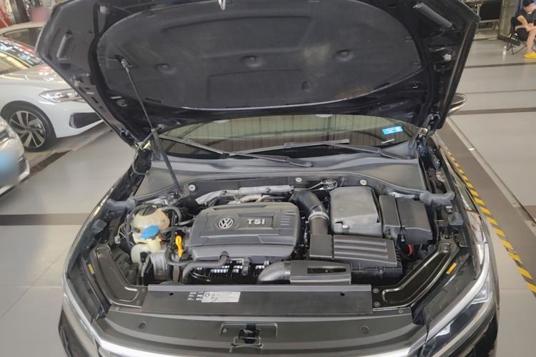 Used Volkswagen Passat 2016 330TSI DSG Prestige Edition Engine Bay