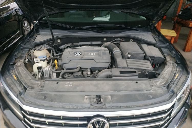 Used Volkswagen Passat 2016 330TSI DSG Luxury Edition Engine Bay