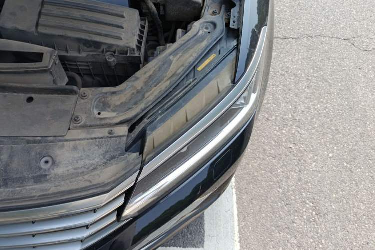 Used Volkswagen Passat 2016 330TSI DSG Prestige Edition Engine Bay Left