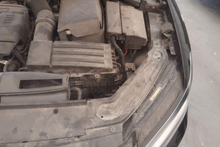 Used Volkswagen Passat 2016 330TSI DSG Luxury Edition Engine Bay Left
