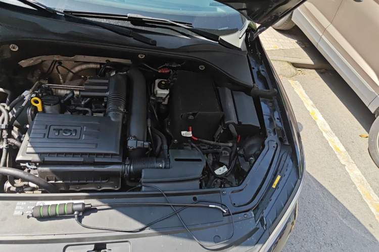 Used Volkswagen Passat 2016 280TSI Manual Luxury Edition Engine Bay Left