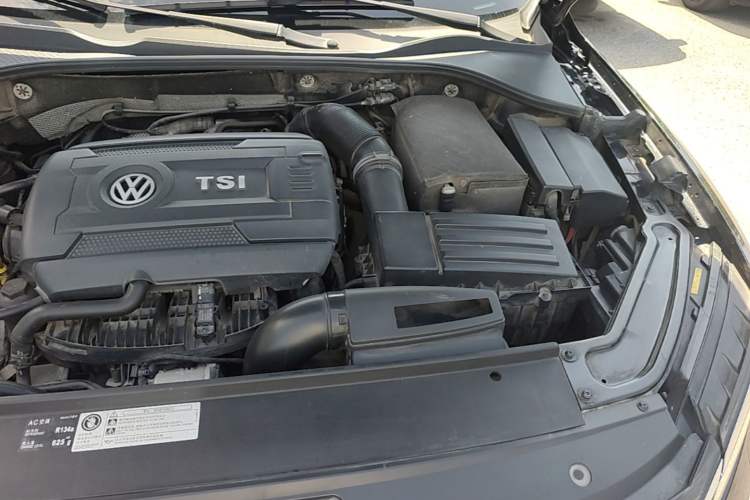 Used Volkswagen Passat 2016 330TSI DSG Prestige Edition Engine Bay Left