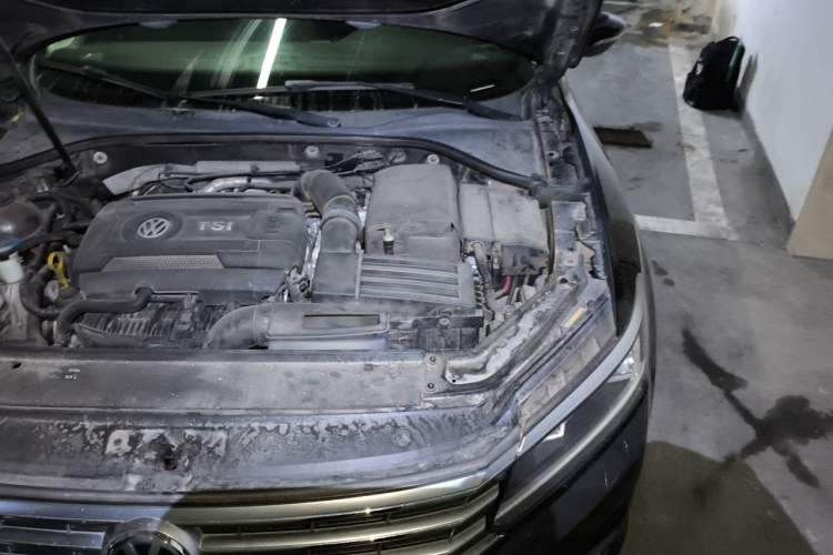 Used Volkswagen Passat 2016 330TSI DSG Prestige Edition Engine Bay Left
