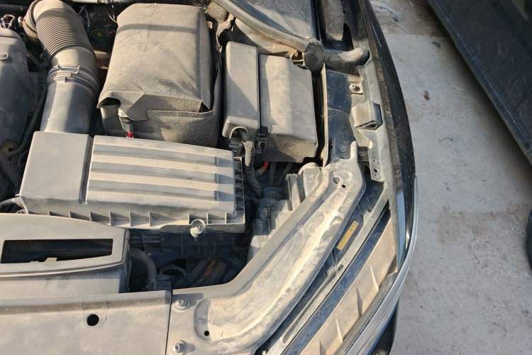 Used Volkswagen Passat 2016 330TSI DSG Prestige Edition Engine Bay Left