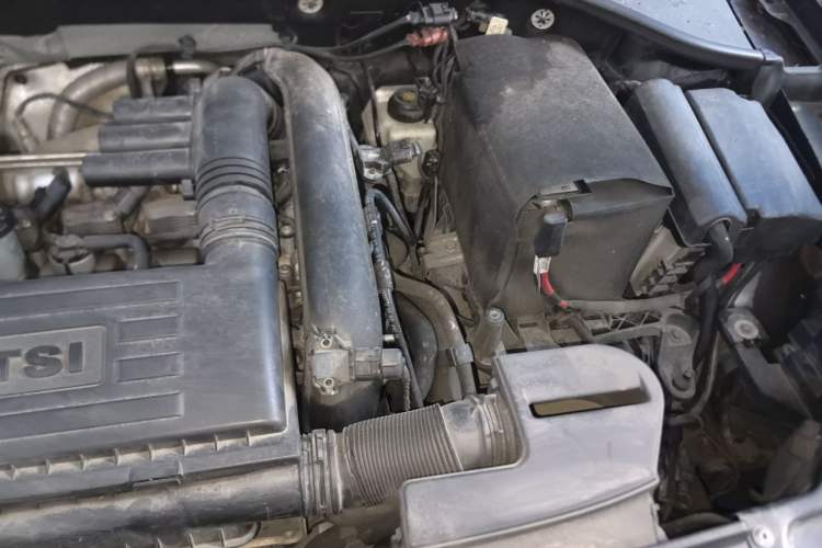 Used Volkswagen Passat 2016 280TSI DSG Prestige Edition Engine Bay Left