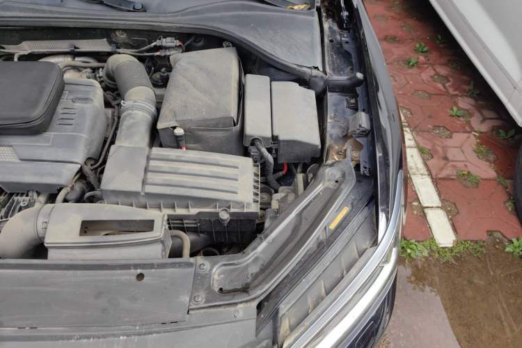 Used Volkswagen Passat 2016 330TSI DSG Prestige Edition Engine Bay Left