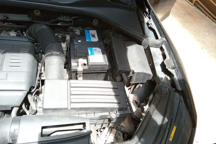 Used Volkswagen Passat 2016 330TSI DSG Luxury Edition Engine Bay Left