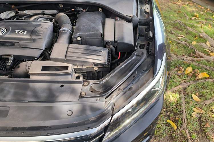 Used Volkswagen Passat 2016 330TSI DSG Luxury Edition Engine Bay Left
