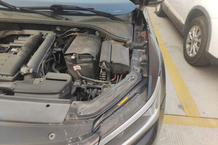 Used Volkswagen Passat 2016 280TSI DSG Prestige Edition Engine Bay Left