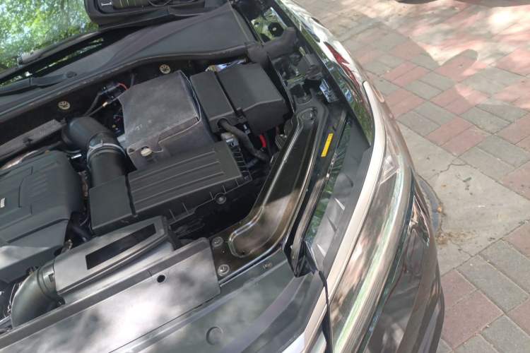 Used Volkswagen Passat 2016 330TSI DSG Prestige Edition Engine Bay Left