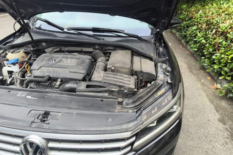 Used Volkswagen Passat 2016 330TSI DSG Prestige Edition Engine Bay Left