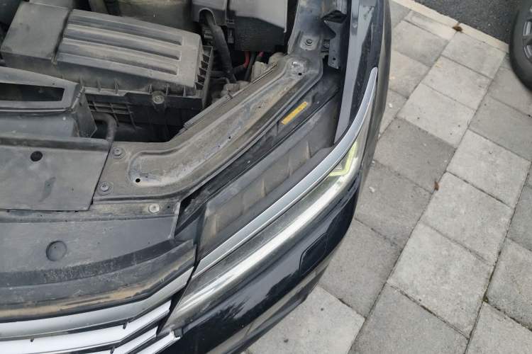 Used Volkswagen Passat 2016 330TSI DSG Prestige Edition Engine Bay Left