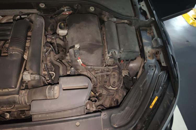 Used Volkswagen Passat 2016 280TSI DSG Prestige Edition Engine Bay Left