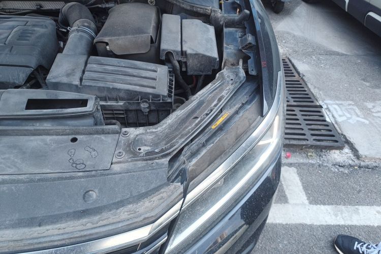 Used Volkswagen Passat 2016 330TSI DSG Luxury Edition Engine Bay Left