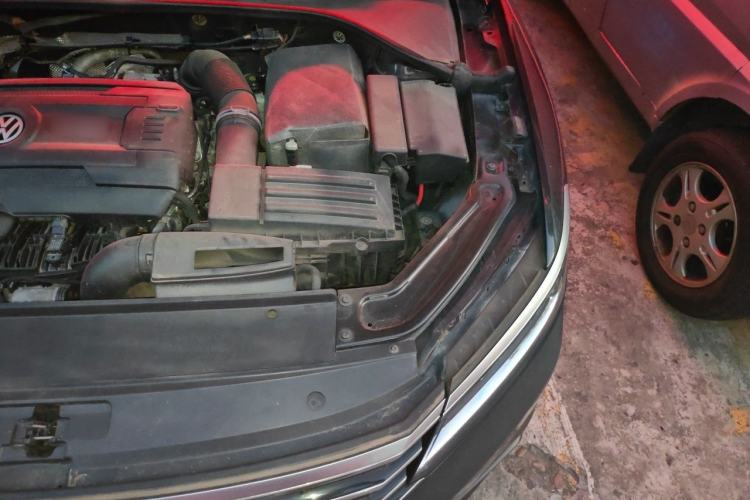 Used Volkswagen Passat 2016 330TSI DSG Luxury Edition Engine Bay Left