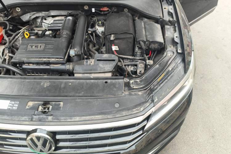 Used Volkswagen Passat 2016 280TSI DSG Prestige Edition Engine Bay Left