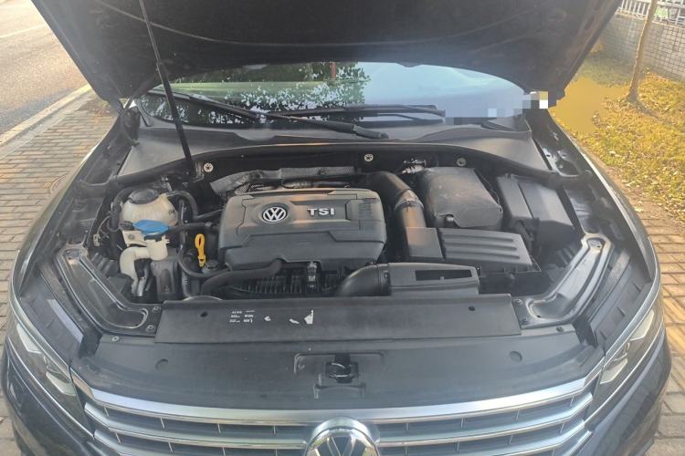 Used Volkswagen Passat 2016 380TSI DSG Ultimate Edition Engine Bay