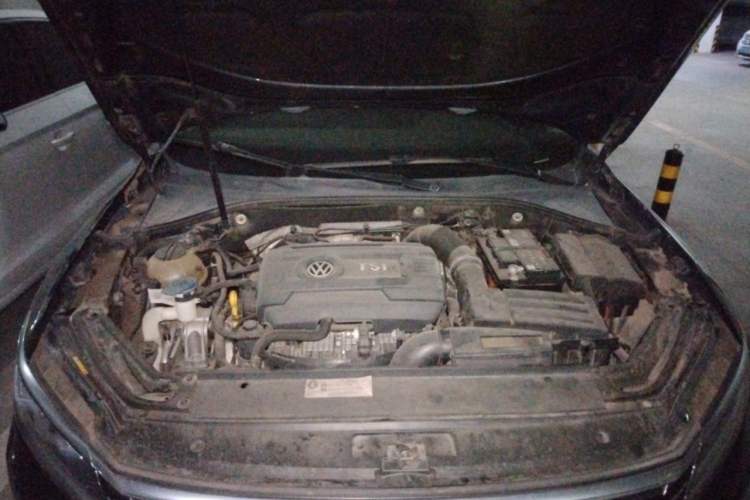 Used Volkswagen Passat 2016 330TSI DSG Luxury Edition Engine Bay