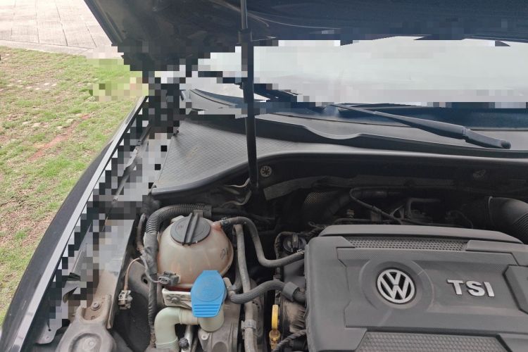 Used Volkswagen Passat 2016 330TSI DSG Luxury Edition Engine Bay Right