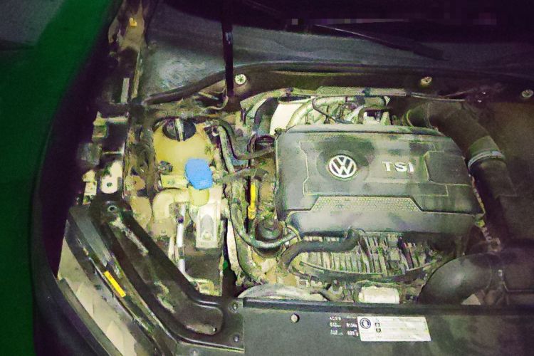 Used Volkswagen Passat 2016 330TSI DSG Luxury Edition Engine Bay Right