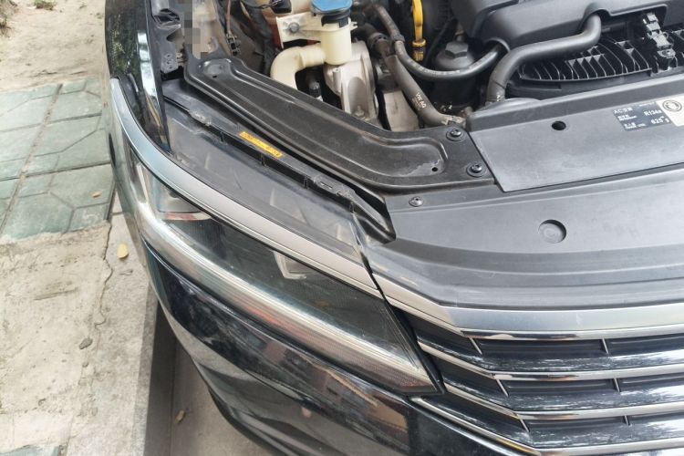 Used Volkswagen Passat 2016 330TSI DSG Luxury Edition Engine Bay Right