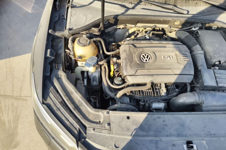 Used Volkswagen Passat 2016 380TSI DSG Ultimate Edition Engine Bay Right
