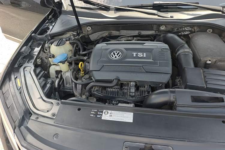 Used Volkswagen Passat 2016 330TSI DSG Prestige Edition Engine Bay Right