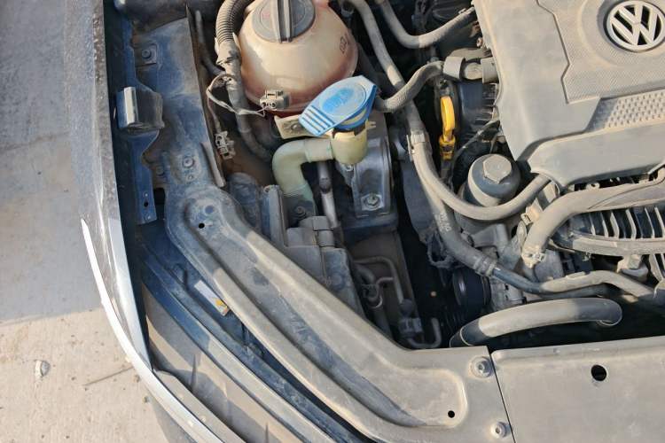 Used Volkswagen Passat 2016 330TSI DSG Prestige Edition Engine Bay Right