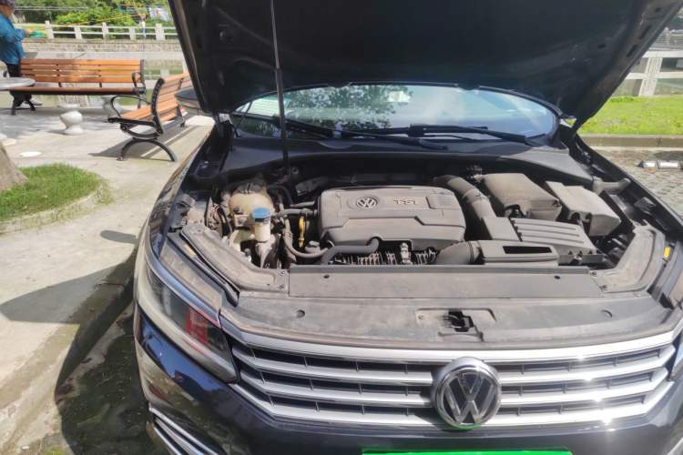 Used Volkswagen Passat 2016 330TSI DSG Prestige Edition Engine Bay Right
