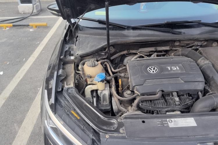 Used Volkswagen Passat 2016 330TSI DSG Luxury Edition Engine Bay Right