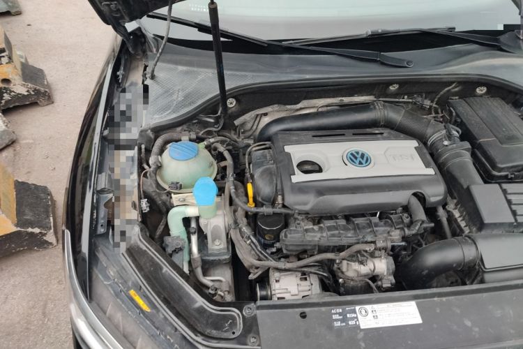 Used Volkswagen Passat 2016 330TSI DSG Luxury Edition Engine Bay Right