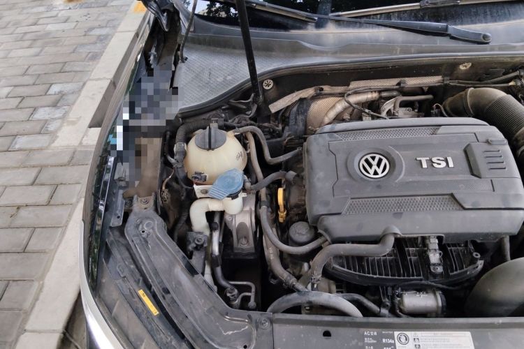 Used Volkswagen Passat 2016 330TSI DSG Luxury Edition Engine Bay Right