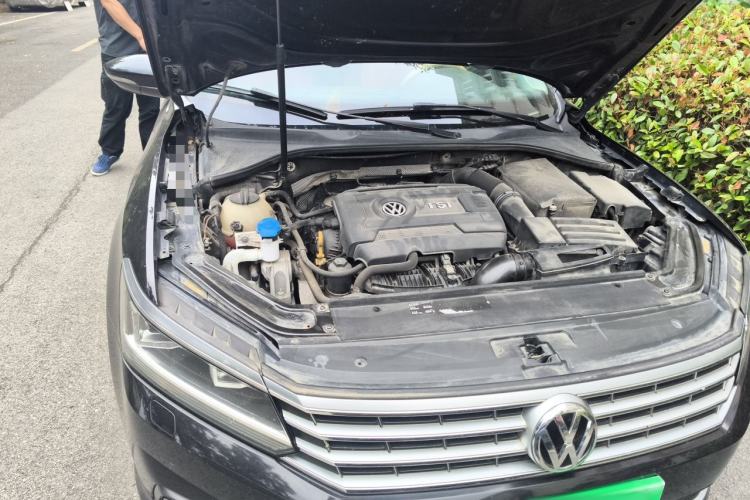Used Volkswagen Passat 2016 330TSI DSG Prestige Edition Engine Bay Right