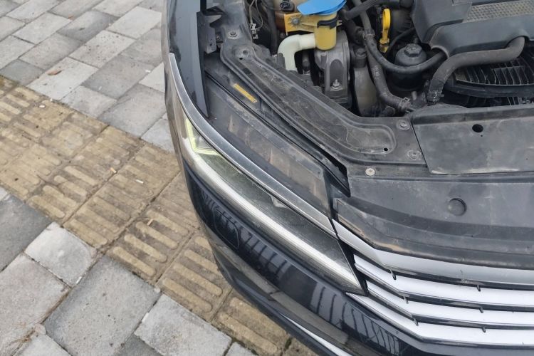 Used Volkswagen Passat 2016 330TSI DSG Prestige Edition Engine Bay Right
