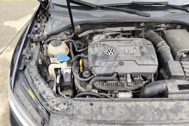 Used Volkswagen Passat 2016 330TSI DSG Luxury Edition Engine Bay Right